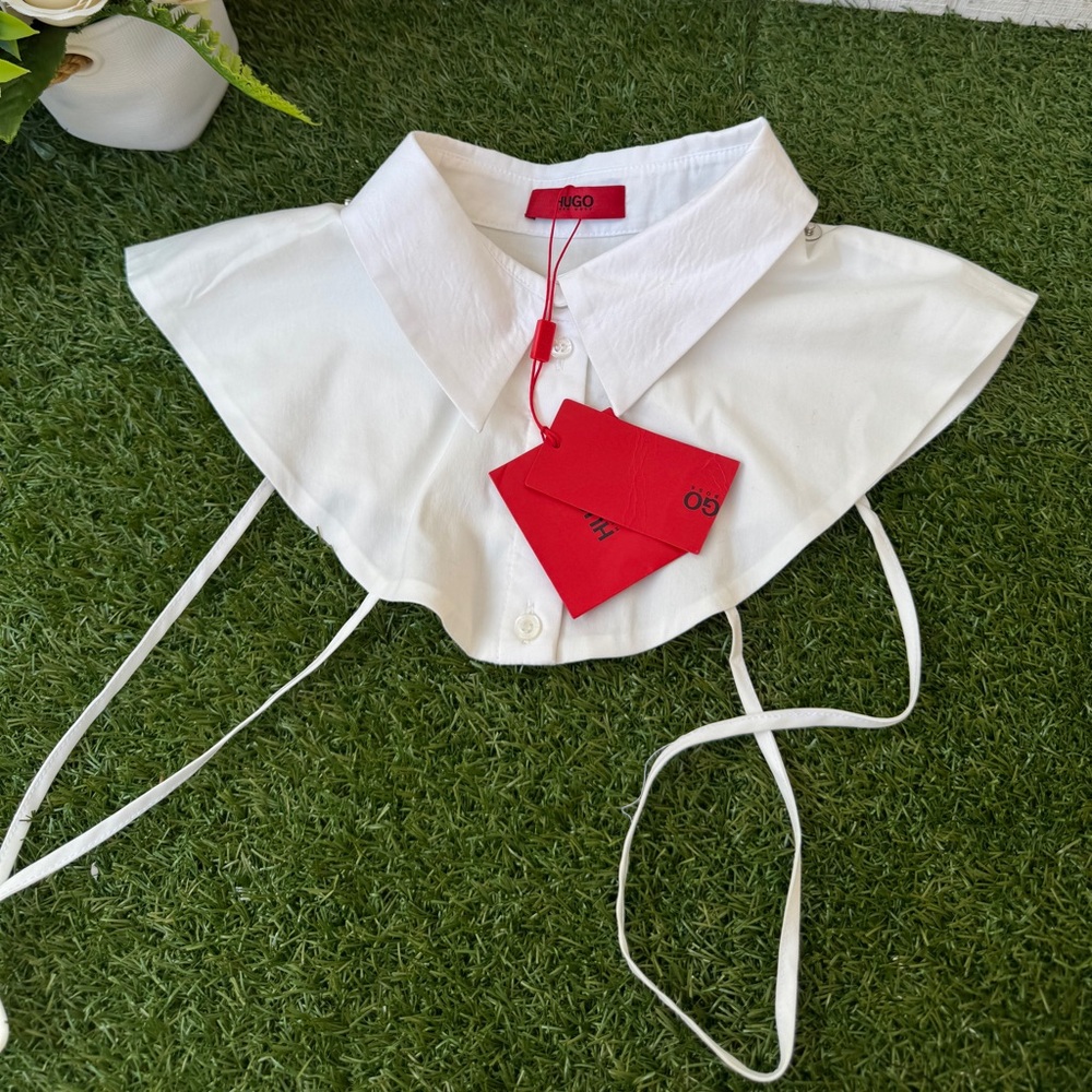 HUGO White Detachable Collar with Red Brand Tags Peter Pan Collar New with tags - Picture 2 of 6